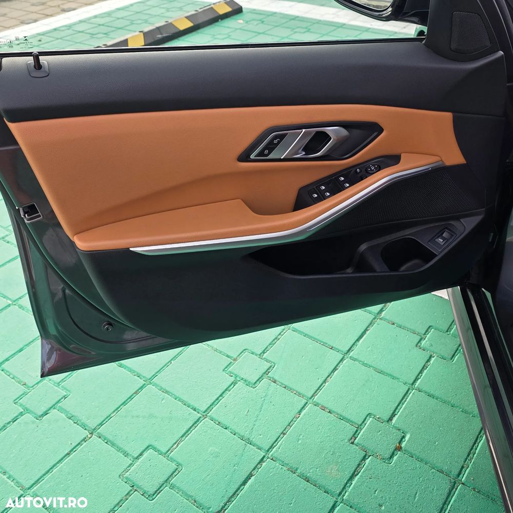 BMW Seria 3 318i Aut. M Sport - 11
