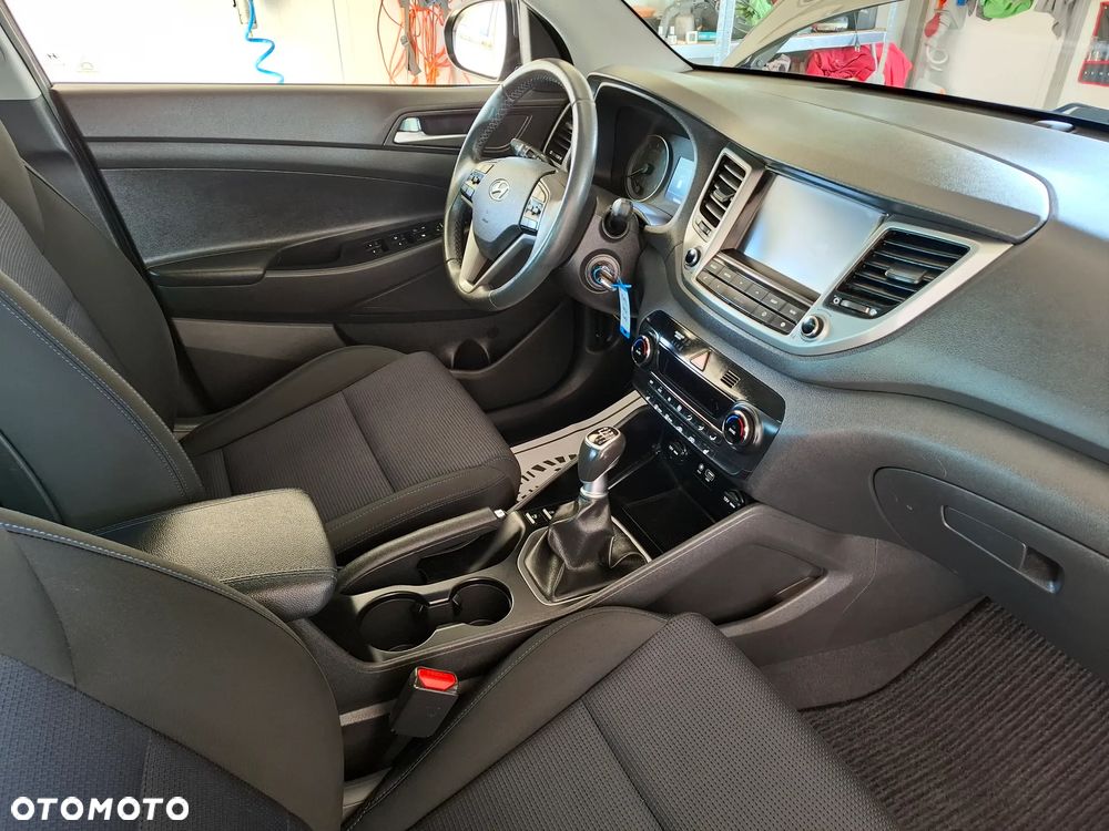 Hyundai Tucson blue 1.6 GDi 2WD Navi - 12