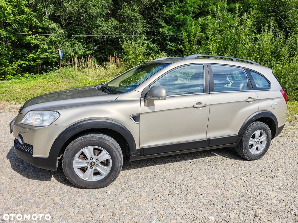 Chevrolet Captiva 2.0 d LT high 5os - 7
