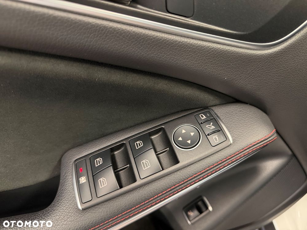 Mercedes-Benz GLA 200 7G-DCT AMG Line - 10