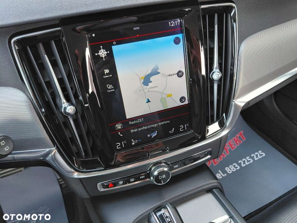 Volvo V90 Cross Country - 22