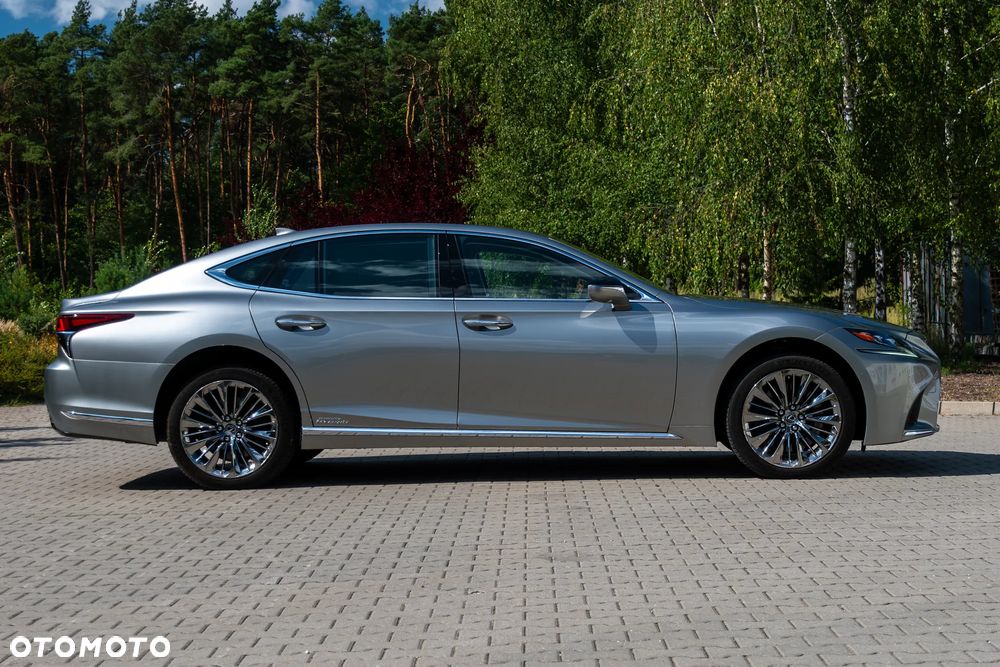 Lexus LS - 4