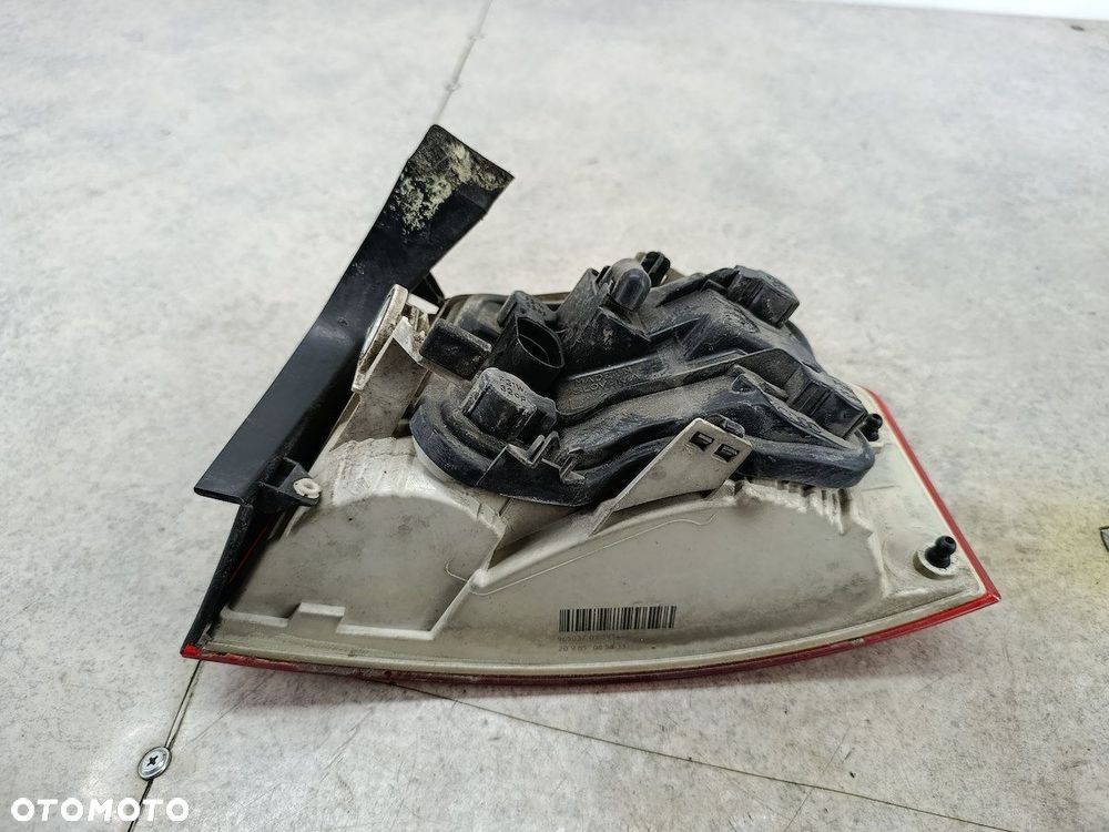 LAMPA TYLNA LEWA AUDI A4 B7 8E5945095 HELLA SEDAN - 7