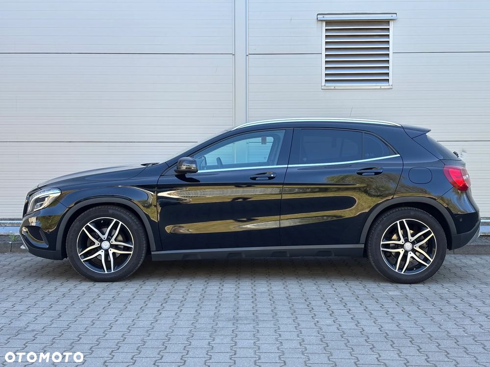 Mercedes-Benz GLA 200 7G-DCT Urban - 6