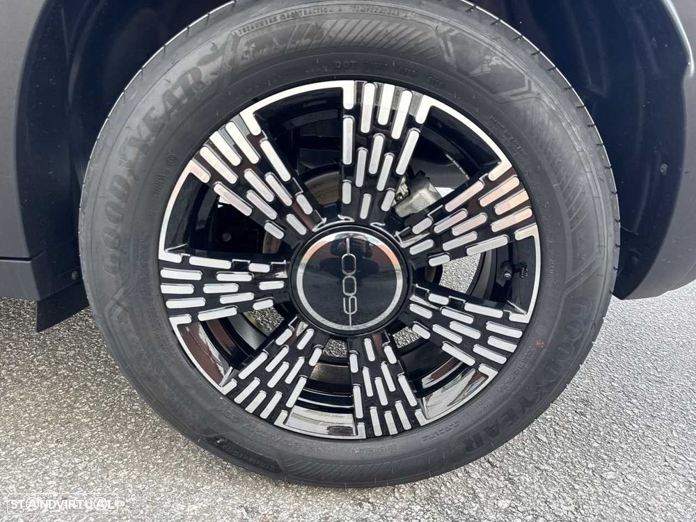 Fiat 600 1.2 Hybrid - 11