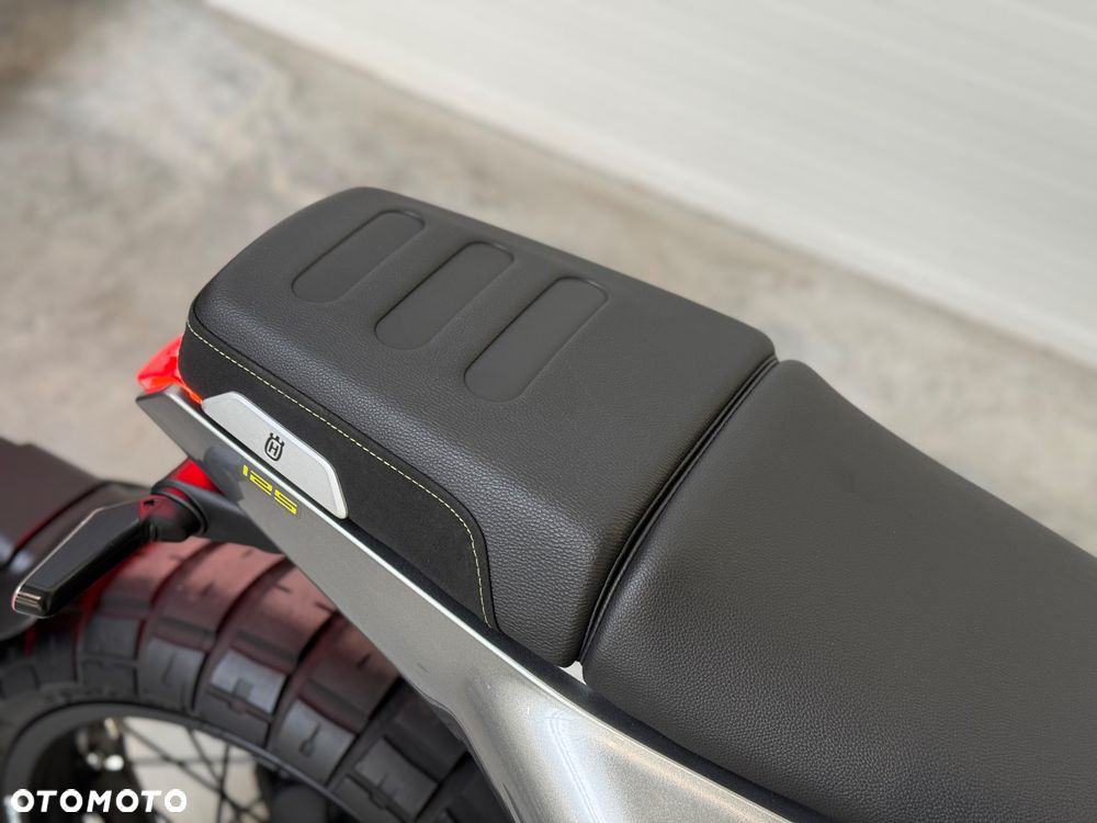 Husqvarna Svartpilen - 18