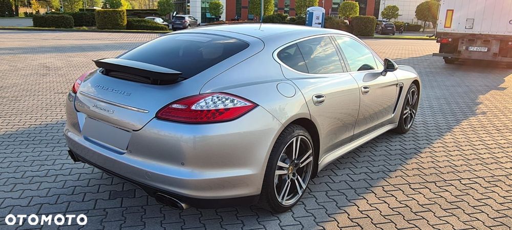Porsche Panamera S PDK - 25