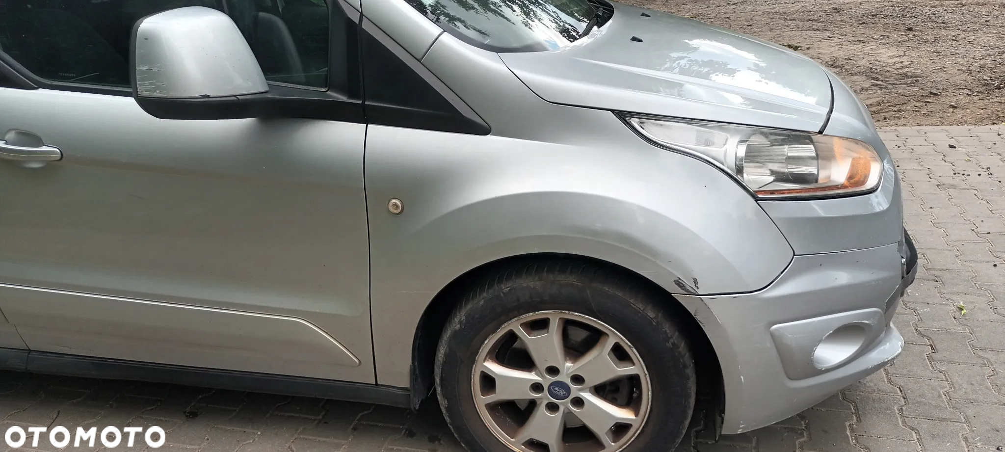 Ford Tourneo Connect Grand - 12