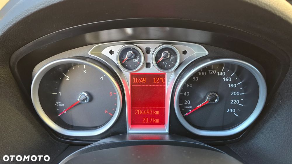 Ford Kuga 2.0 TDCi 2x4 Titanium - 23