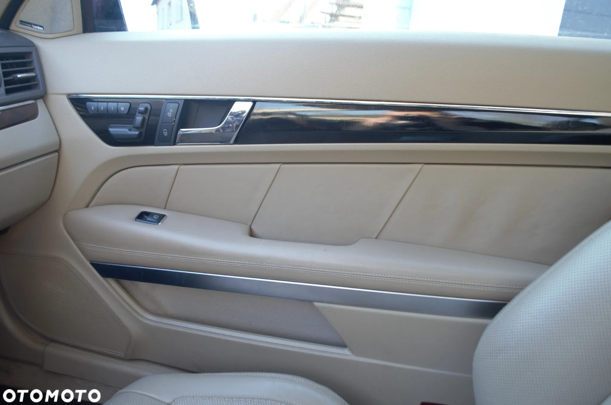 Mercedes-Benz Klasa E 500 Coupe 7G-TRONIC Avantgarde - 16