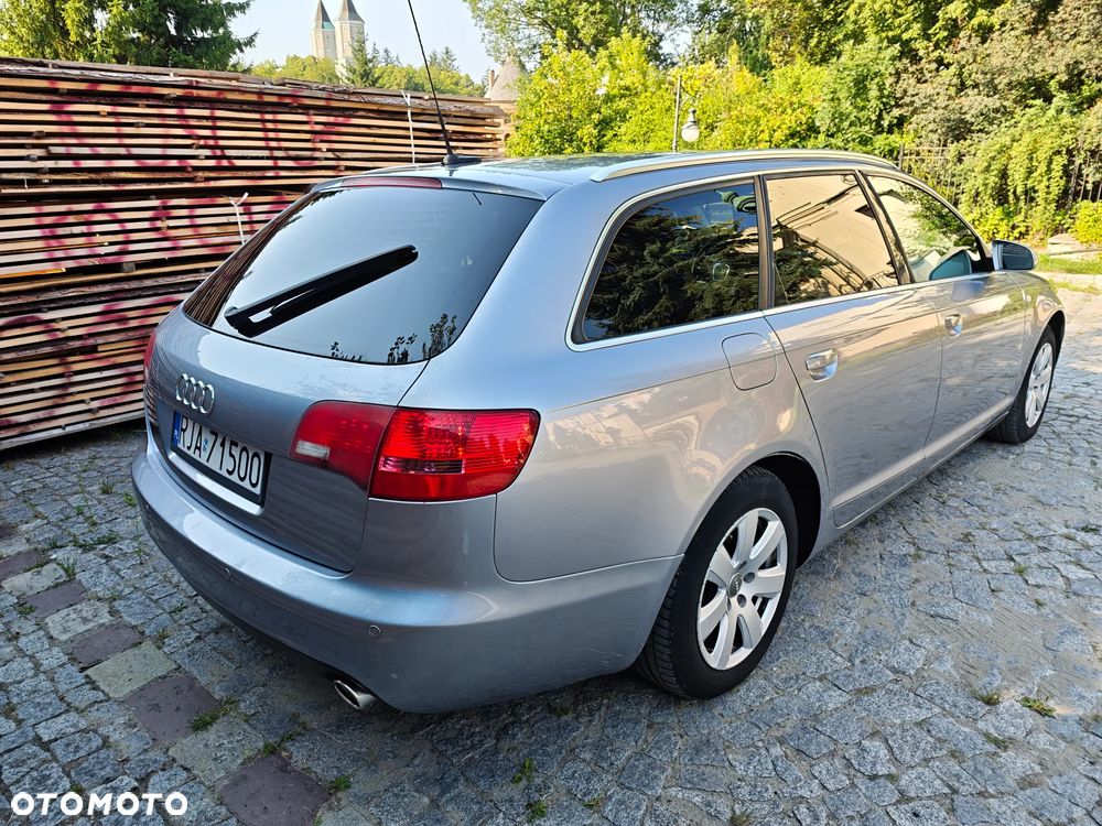 Audi A6 Avant 2.4 - 4