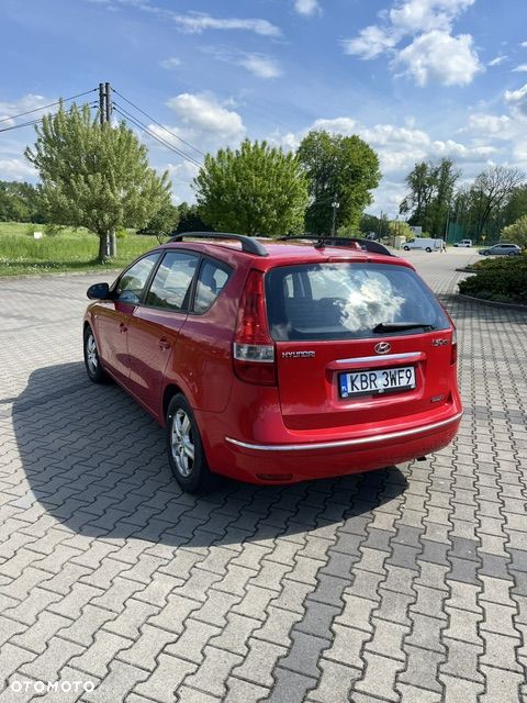 Hyundai i30 1.6 CRDi Classic + - 4