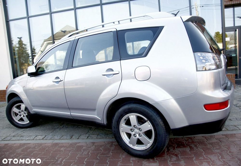 Mitsubishi Outlander - 27