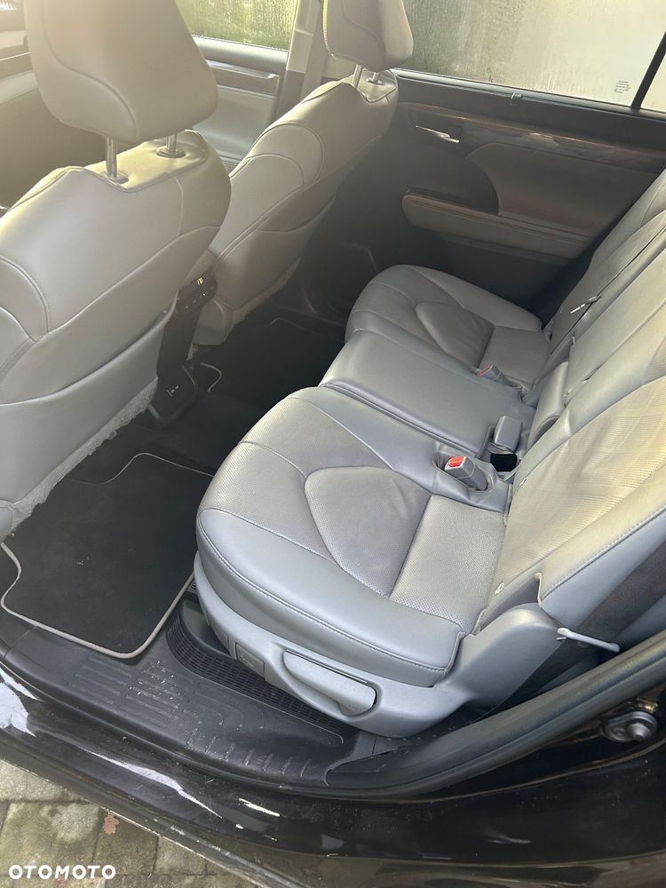 Toyota Highlander 2.5 Hybrid Executive - 17