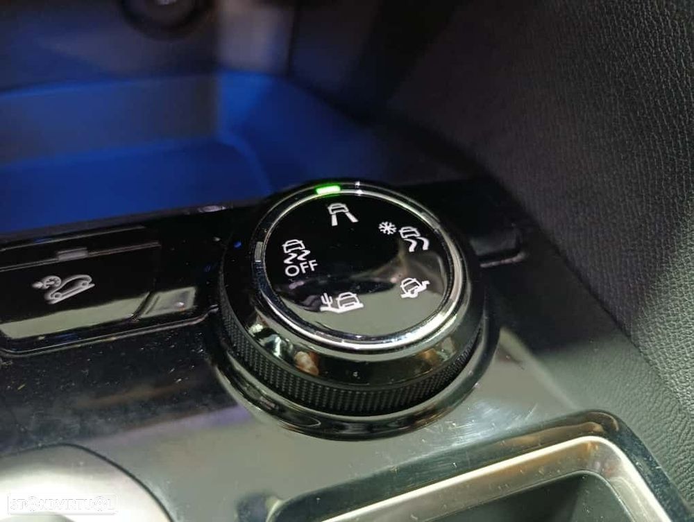 Peugeot 3008 1.2 PureTech Allure EAT8 - 27