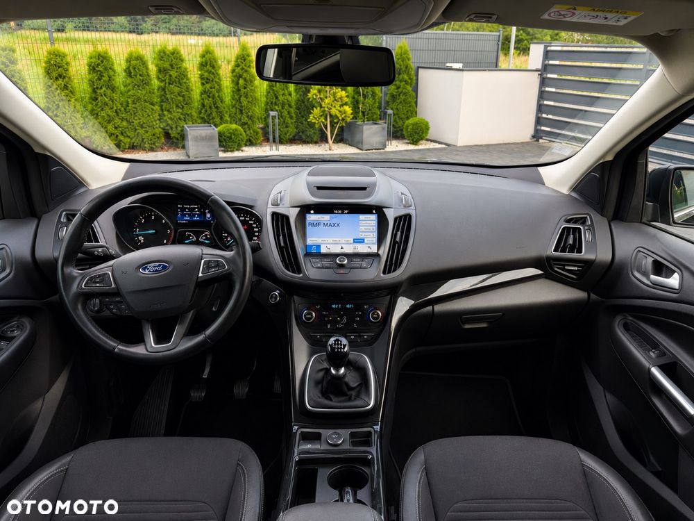 Ford Kuga 2.0 TDCi 2x4 Titanium - 10