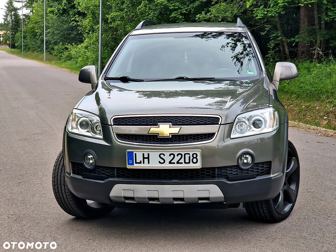 Chevrolet Captiva 2.4 2WD 7 Sitzer LS Family Edition - 7