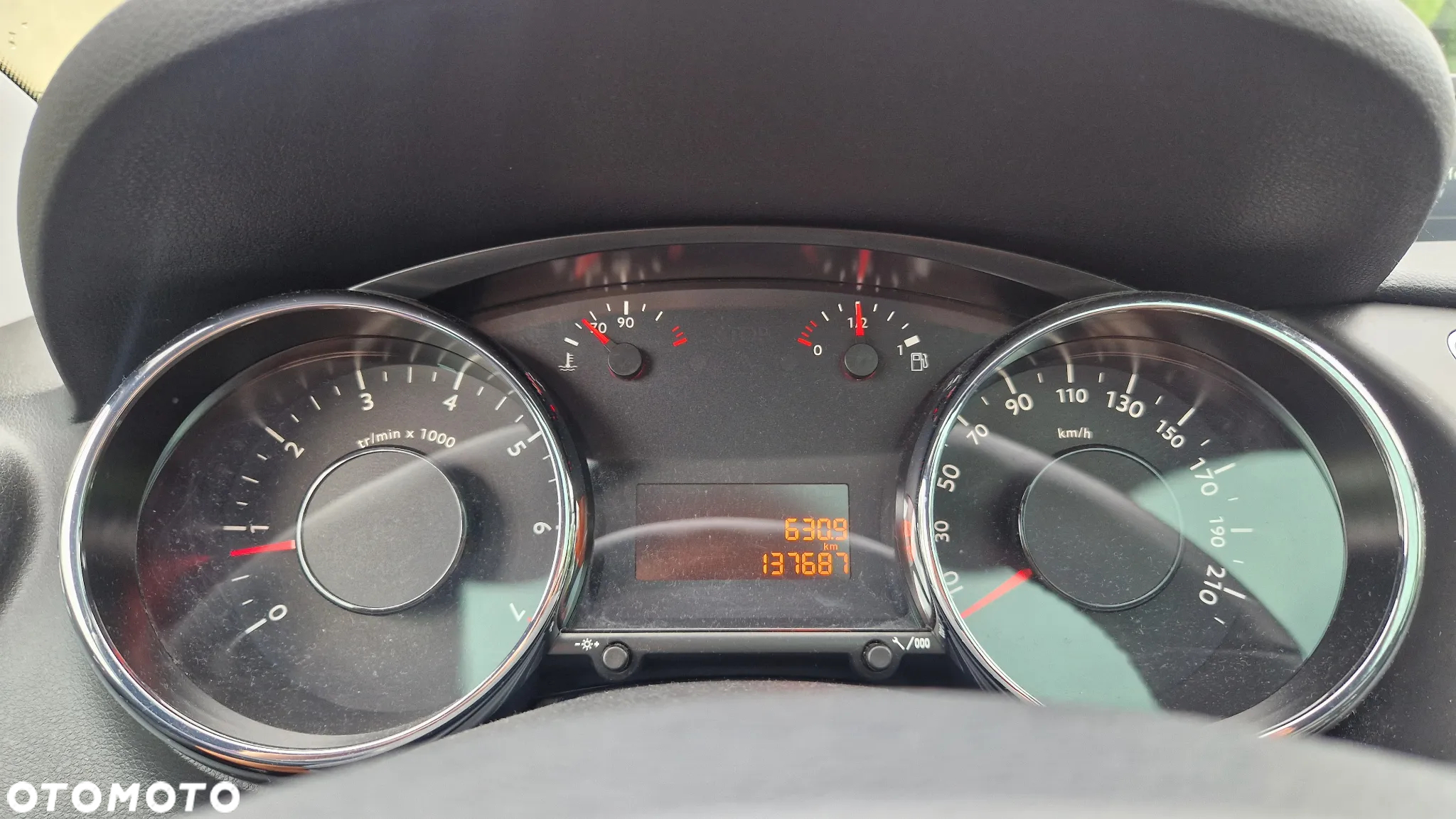 Peugeot 3008 1.6 Premium+ - 21
