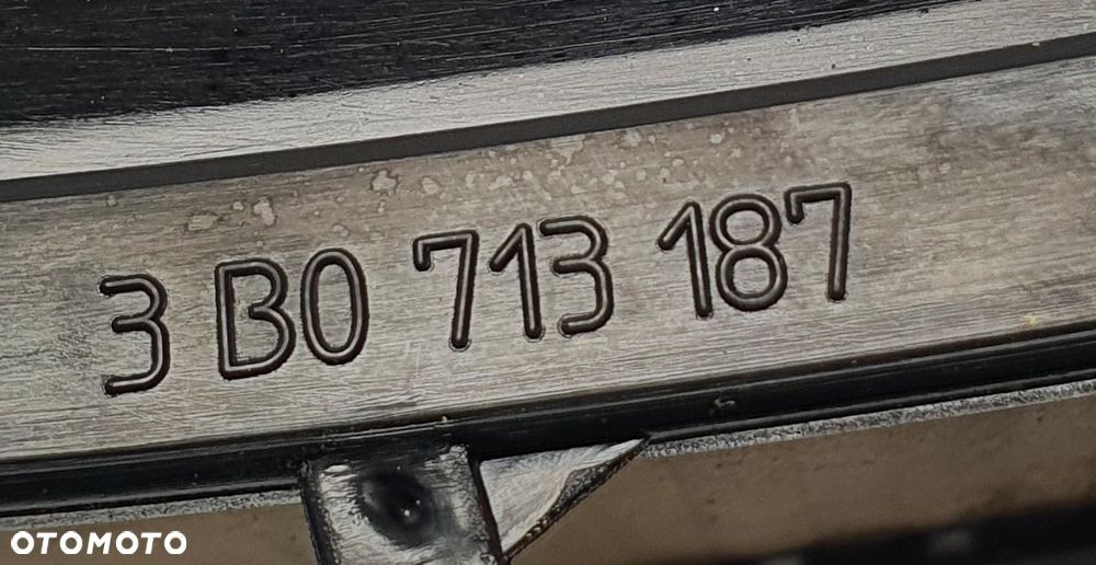 ŻALUZJA ROLETKA TUNELU SCHOWKA VW PASSAT B5 3B0713187 - 5