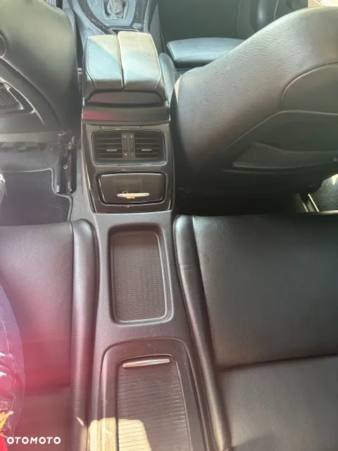 BMW Seria 3 325i Coupe - 32