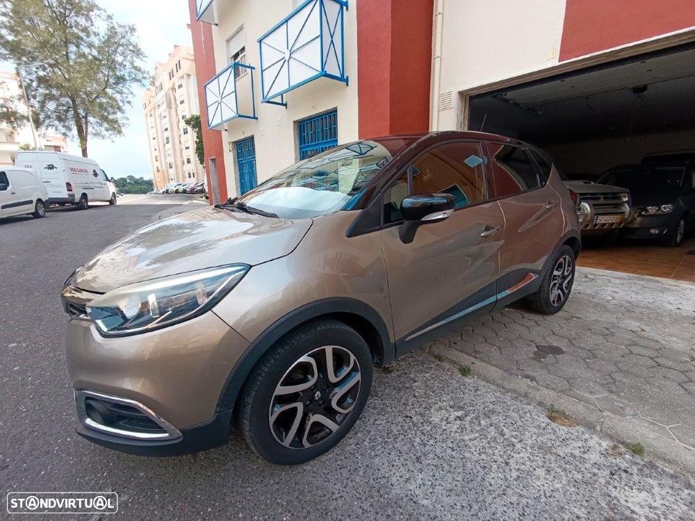 Renault Captur 0.9 TCE Exclusive - 2