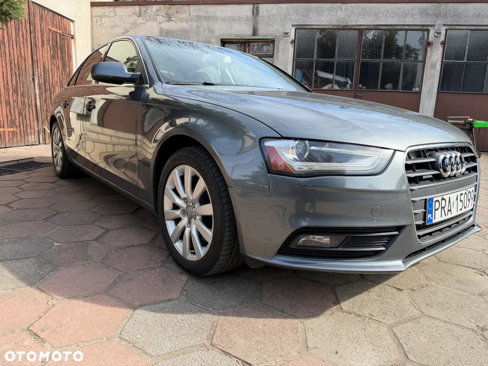 Audi A4 Limousine - 5