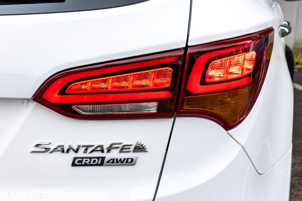 Hyundai Santa Fe 2.2 CRDi 4WD Automatik SEVEN Premium - 32