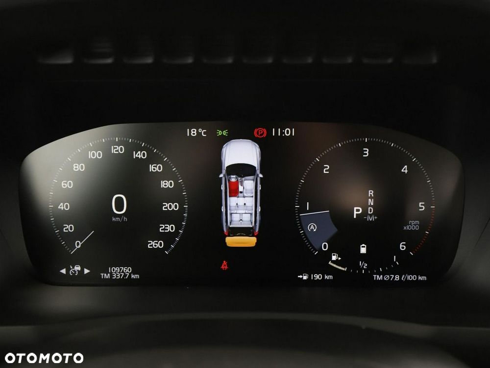 Volvo XC 90 B5 D AWD Momentum Pro - 23