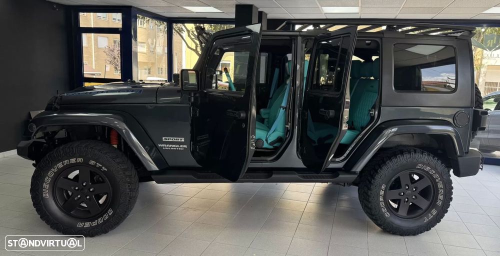 Jeep Wrangler Unlimited 2.8 CRD MTX Rubicon - 25