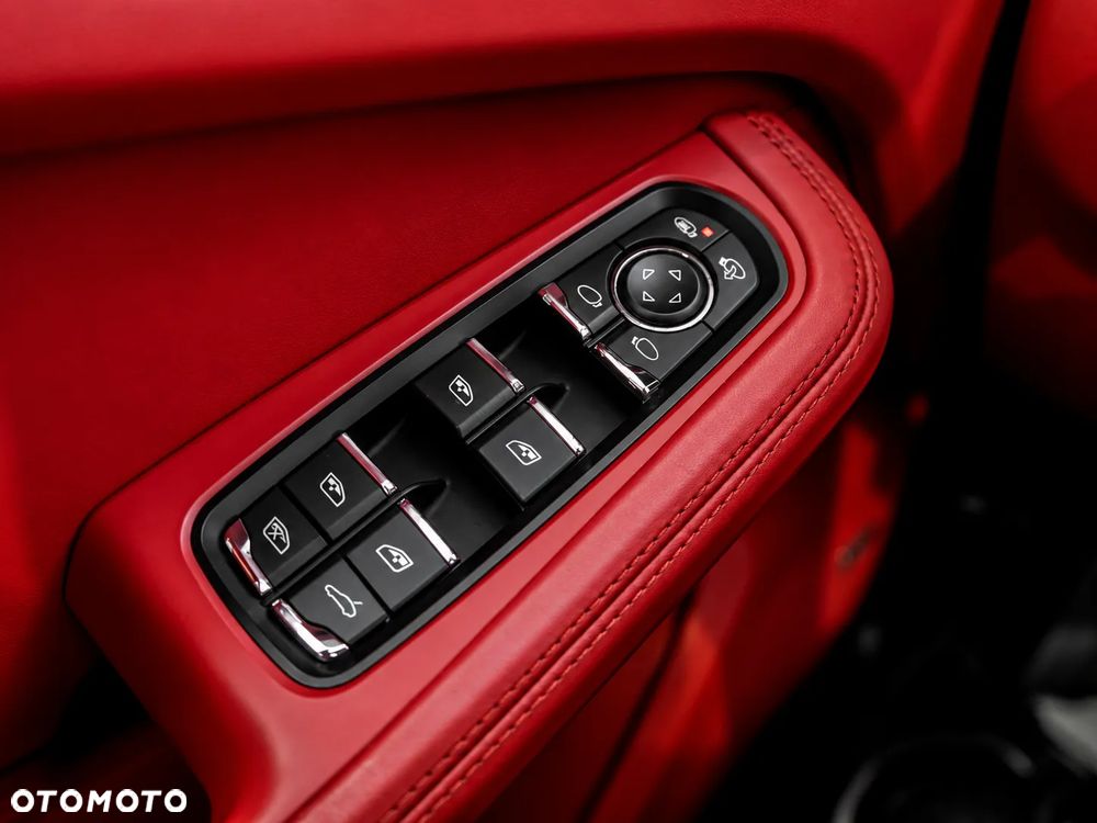 Porsche Macan S - 20