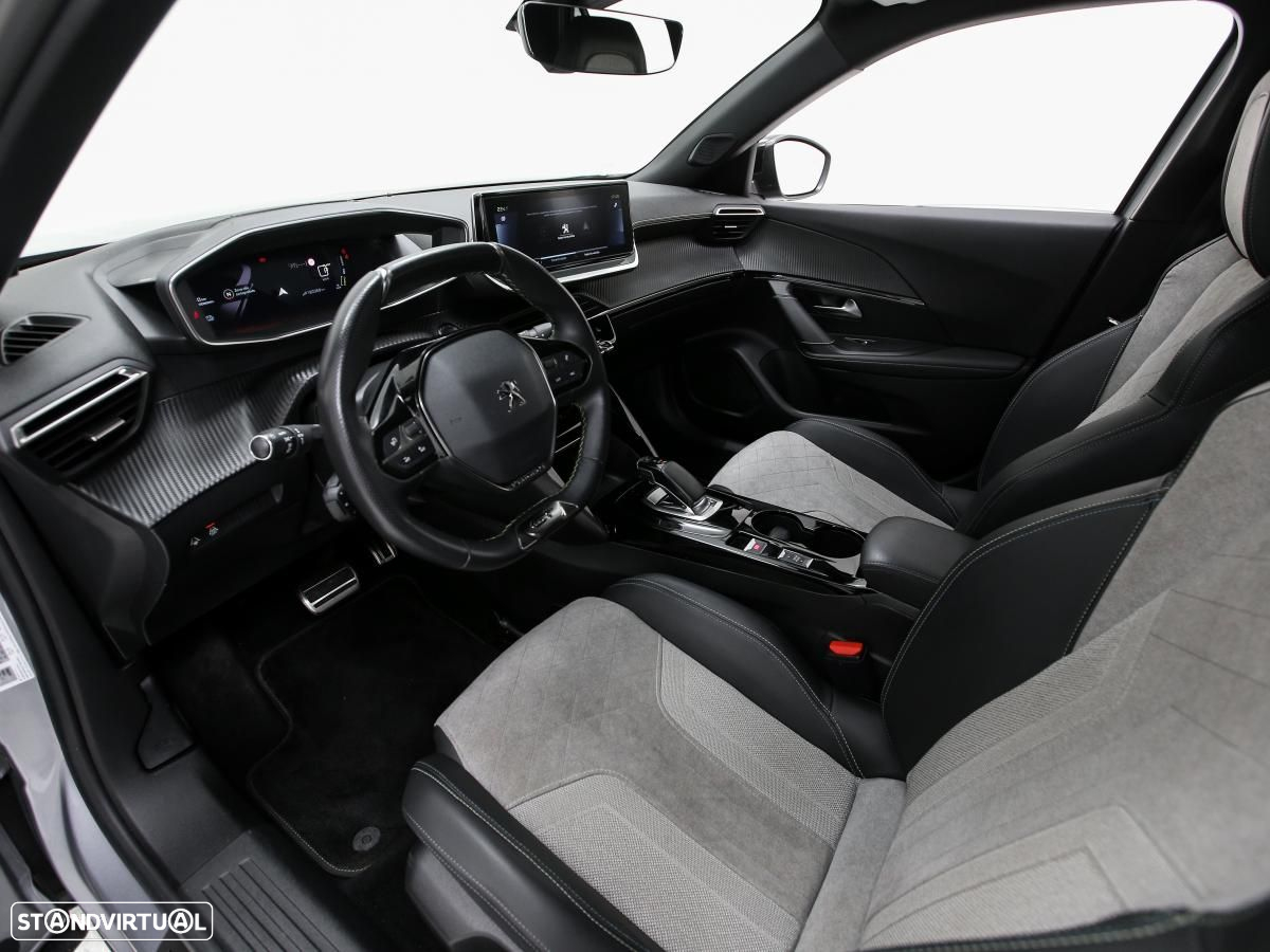 Peugeot e-2008 50 kWh GT - 7