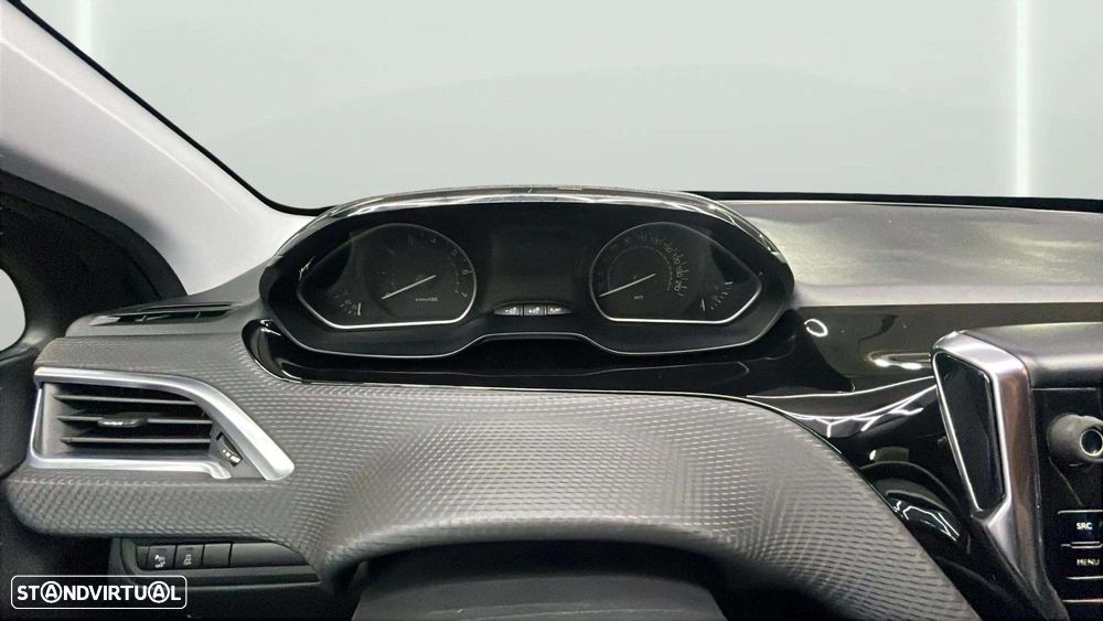 Peugeot 208 1.2 VTi Access - 12