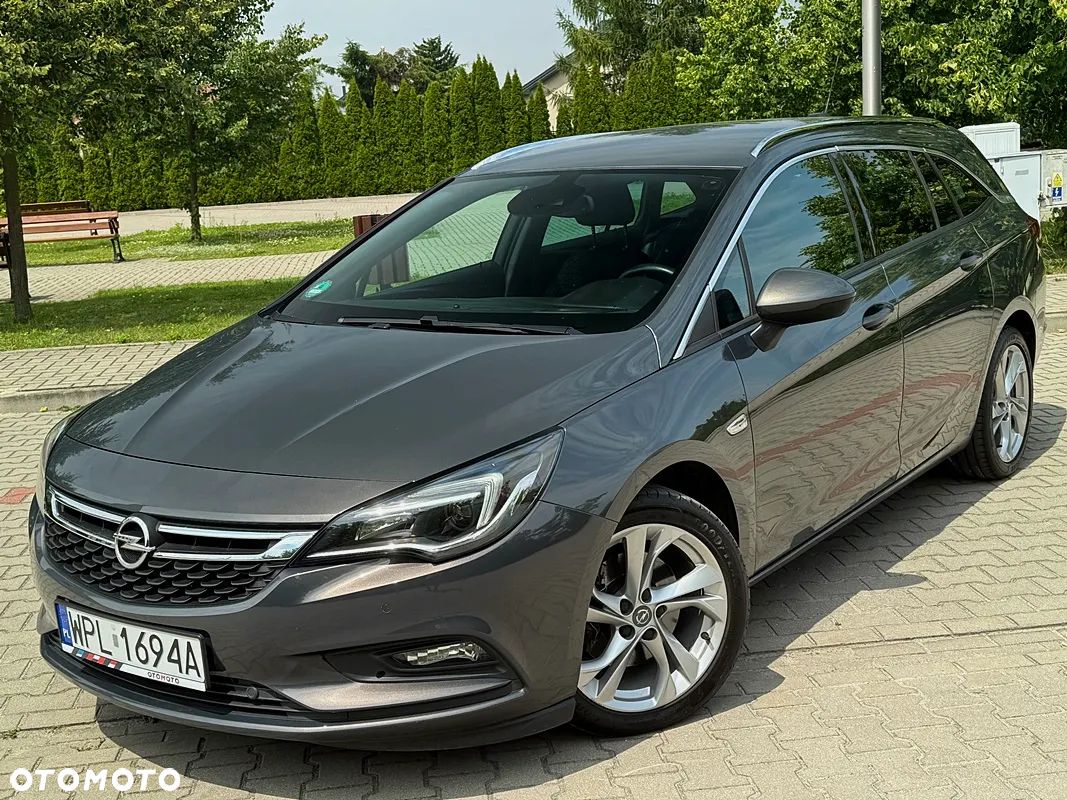 Opel Astra IV 1.6 CDTI Cosmo - 1