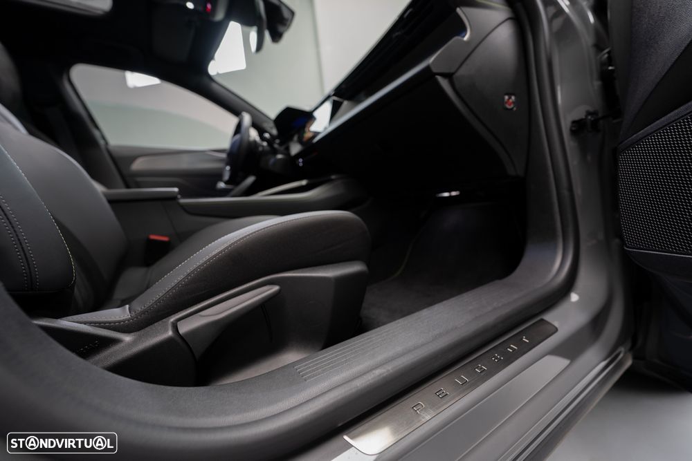 Peugeot 408 1.6 Hybrid GT e-EAT8 - 8