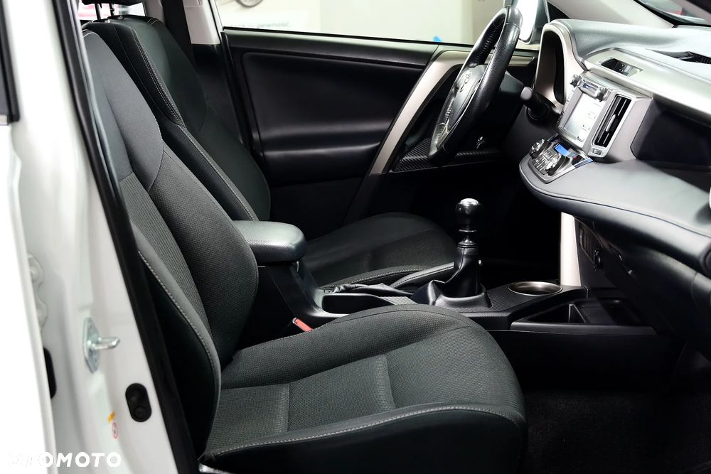 Toyota RAV4 2.0 Prestige 4x4 - 22