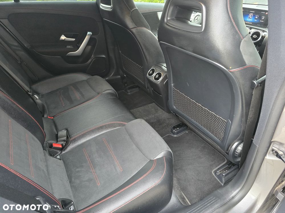 Mercedes-Benz CLA 220 7G-DCT AMG Line - 15