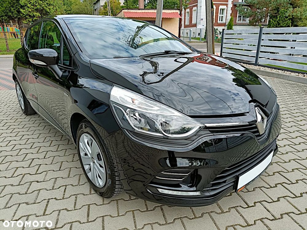 Renault Clio 1.2 16V 75 Limited - 19