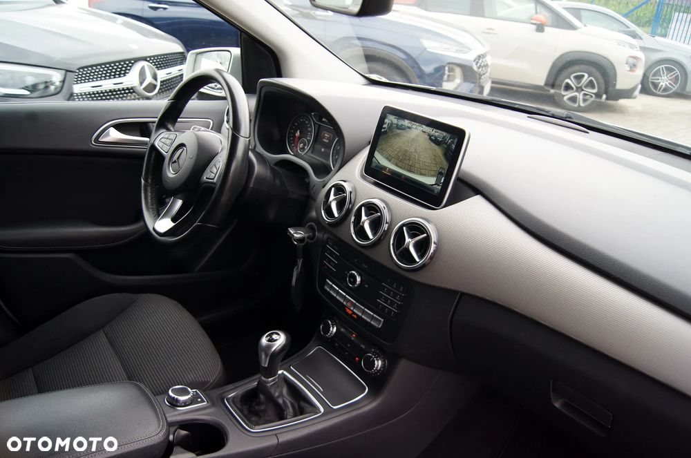 Mercedes-Benz Klasa B 180 Style - 20