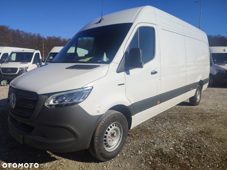 Mercedes-Benz eSprinter - 2