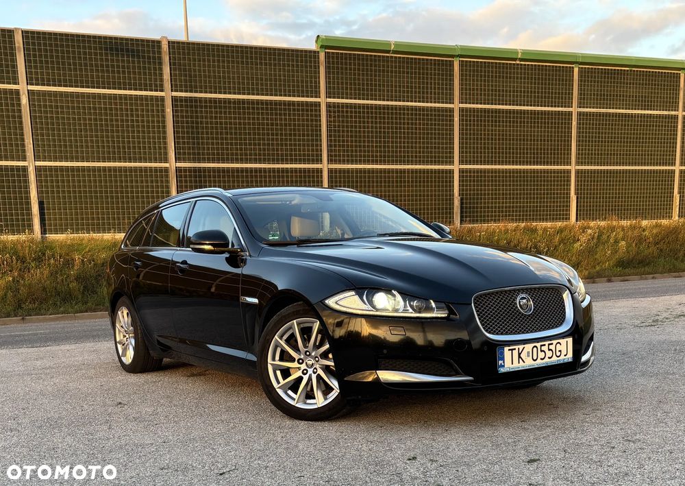Jaguar XF 2.2 D Premium Luxury - 37