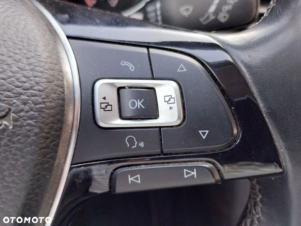 Volkswagen Golf Sportsvan SV 1.4 TSI BMT Highline - 17