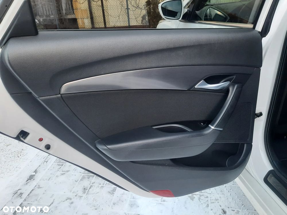 Hyundai i40 i40cw 1.7 CRDi Automatik Fifa World Cup Edition - 30