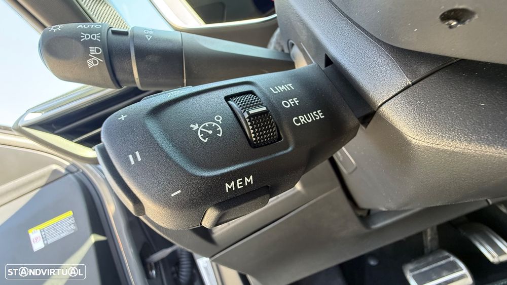 Peugeot e-2008 54 kWh GT - 27