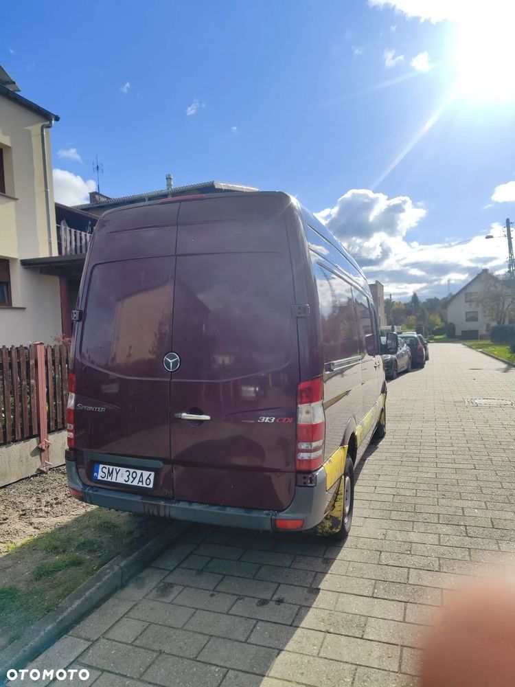 Mercedes-Benz Sprinter - 4