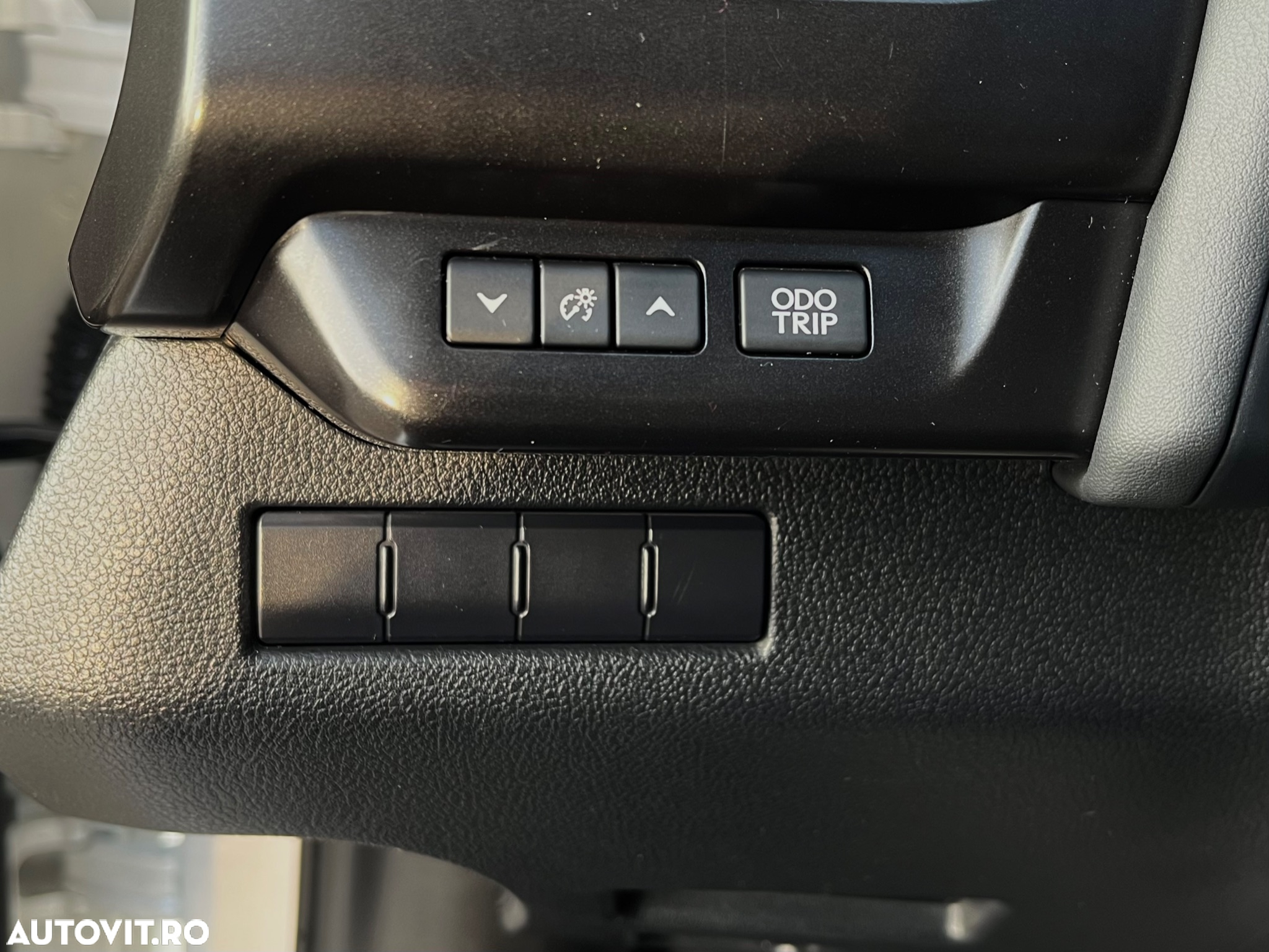 Lexus UX 250h 2.0L HEV 20H- (178 HP) 4X4 CVT Luxury - 21