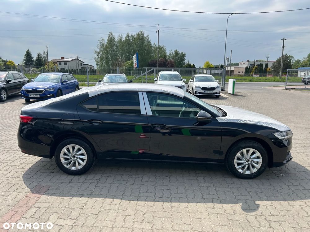 Skoda Superb 2.0 TDI SCR Essence DSG - 2