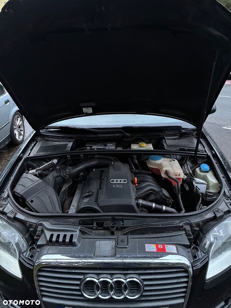 Audi A4 Limousine 1.6 - 12
