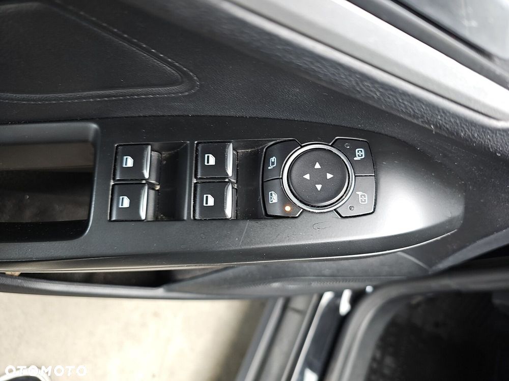 Ford Focus 1.5 EcoBlue SCR Connected - 22