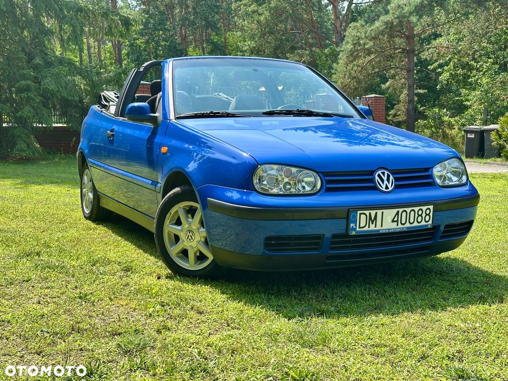Volkswagen Golf 1.6 - 24