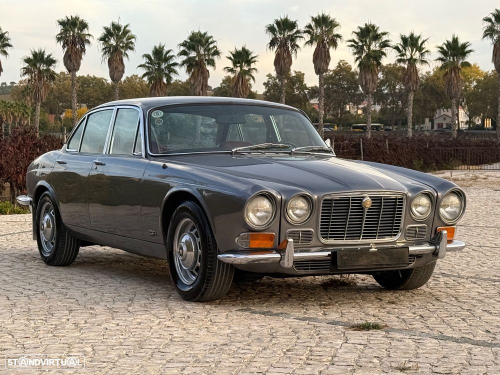 Jaguar XJ - 5